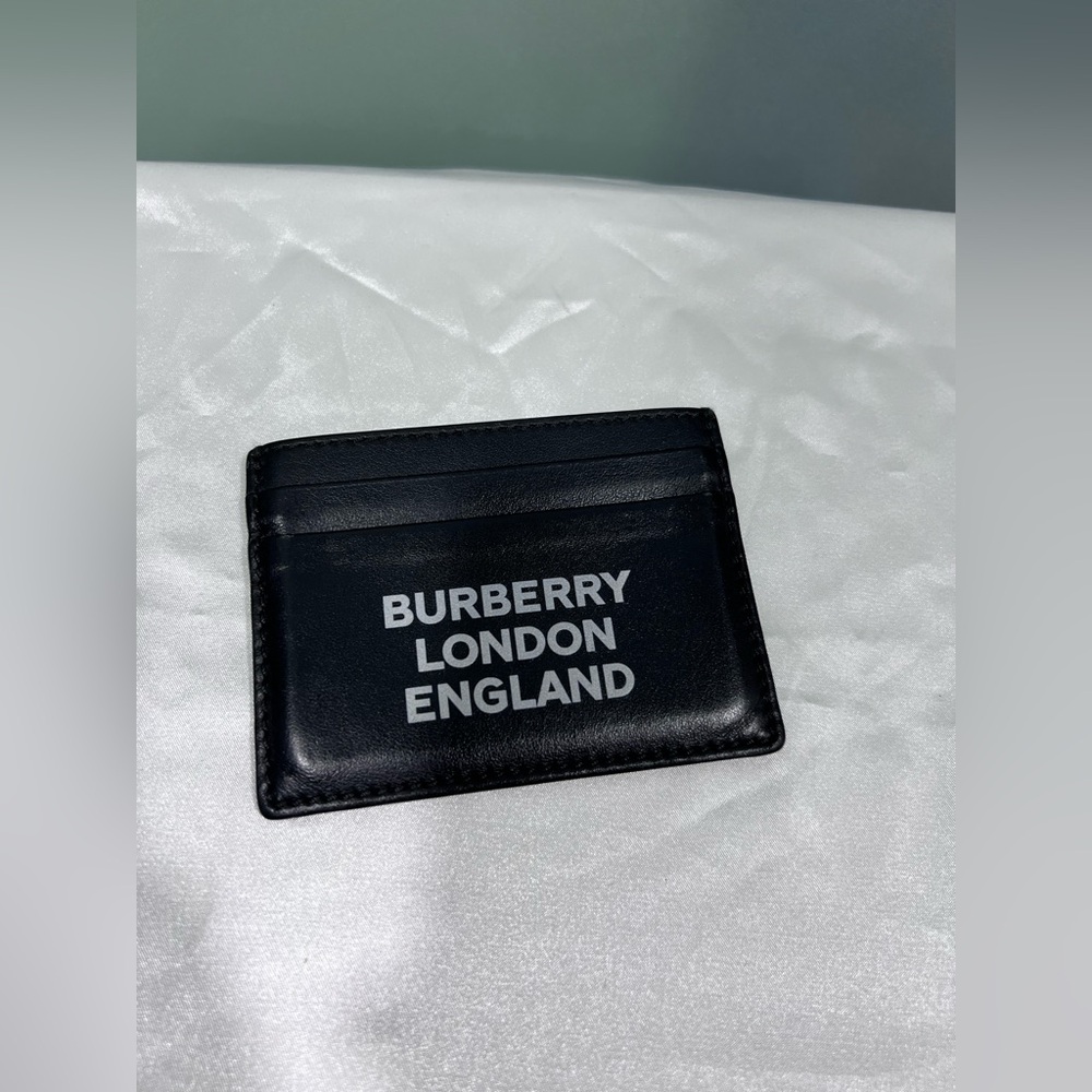Authentic🖤Vintage Burberry card holder.Black